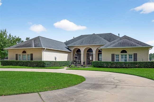 Building Photo - 31810 Edgewater Dr