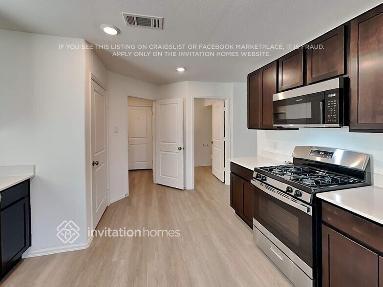 Building Photo - 22264 Stoney Ravine Dr