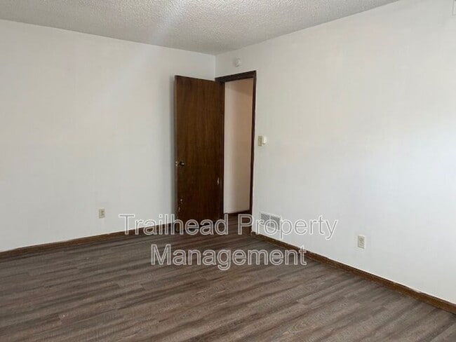 Building Photo - 8307 Woodson Dr