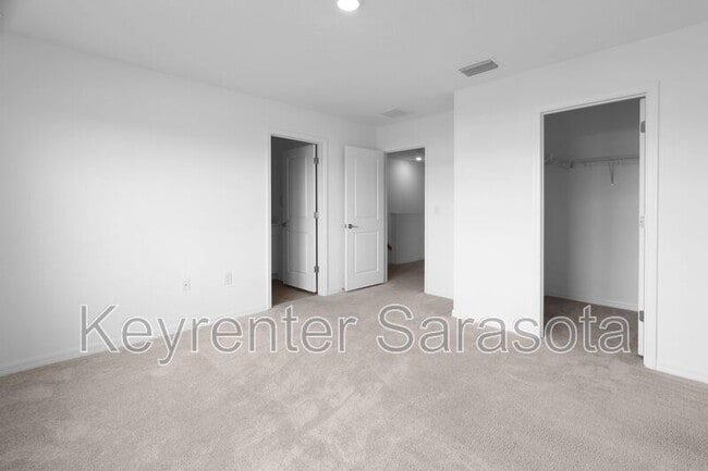 Building Photo - 8717 Winter Breeze Wy