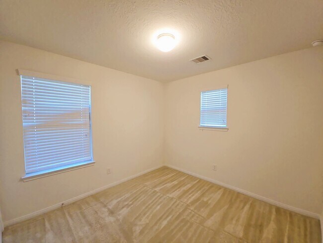 Building Photo - 16626 Cliff Vale Ct