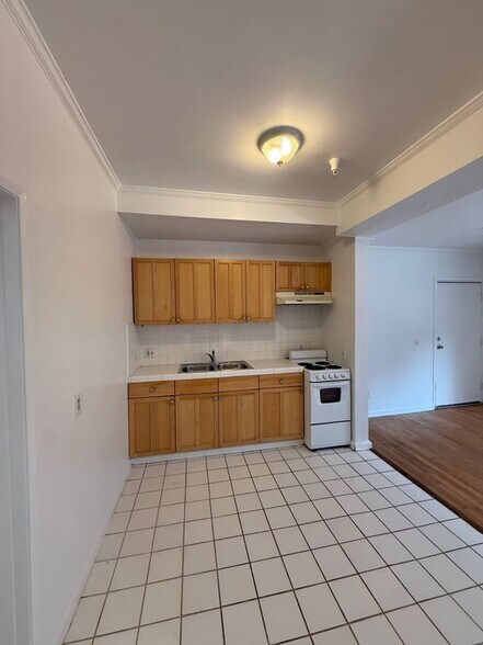 Building Photo - 1816 N Gramercy Pl