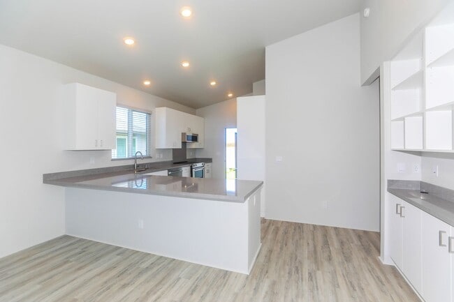 Building Photo - Hoopili single level home