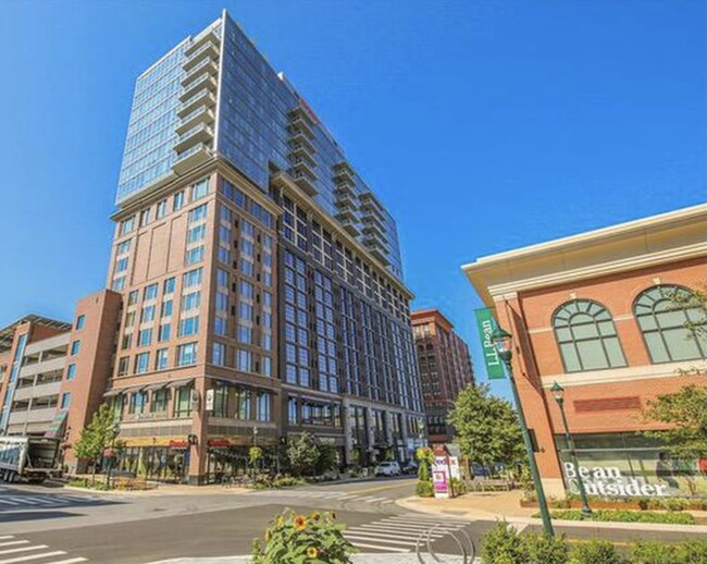 Building Photo - 930 Rose Ave