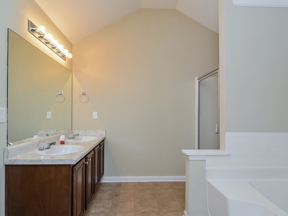 Building Photo - 180 Stephens Mill Dr