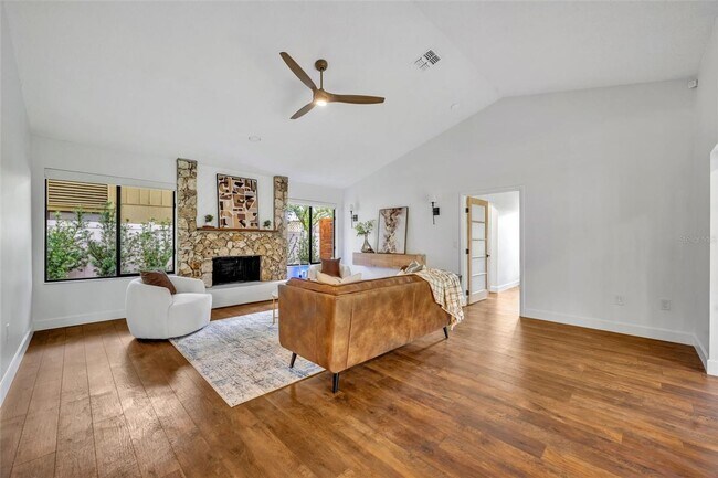 Building Photo - Beautiful Winter Park home