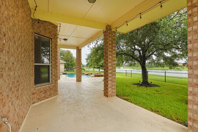 Building Photo - 21719 China Green Dr