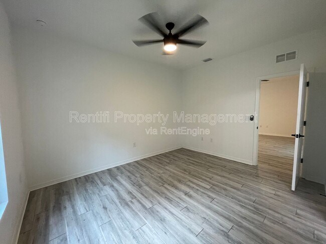 Building Photo - 558 Nimitz Blvd