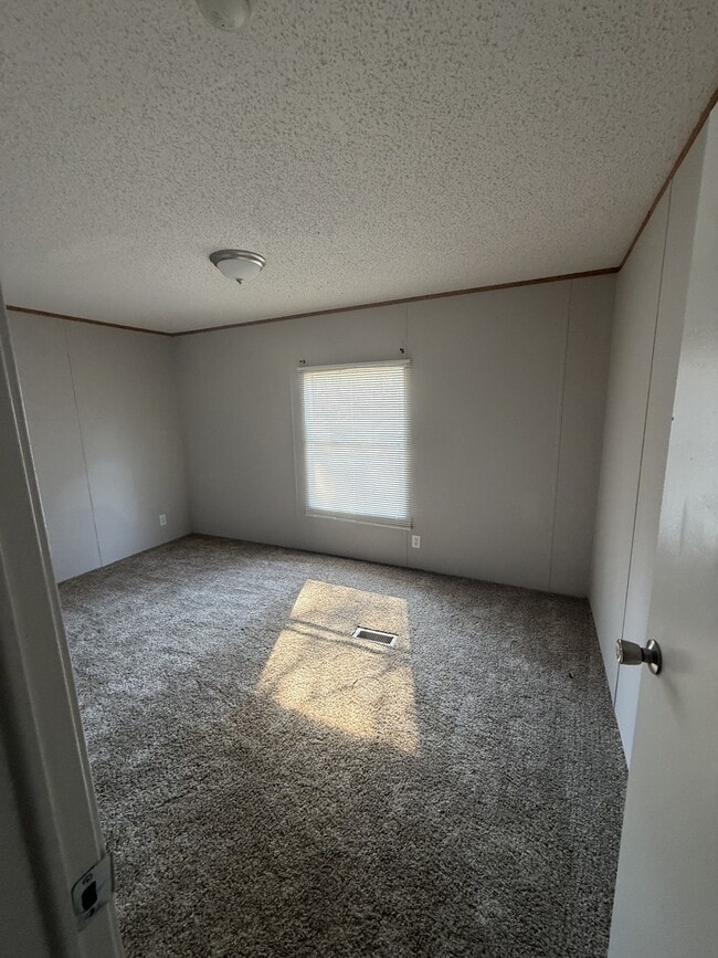 Building Photo - 83 Troon Dr