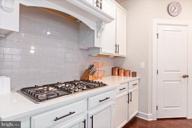 Building Photo - 13903 Hebron Ln