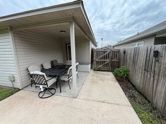 Building Photo - 2720 Brighton Pl