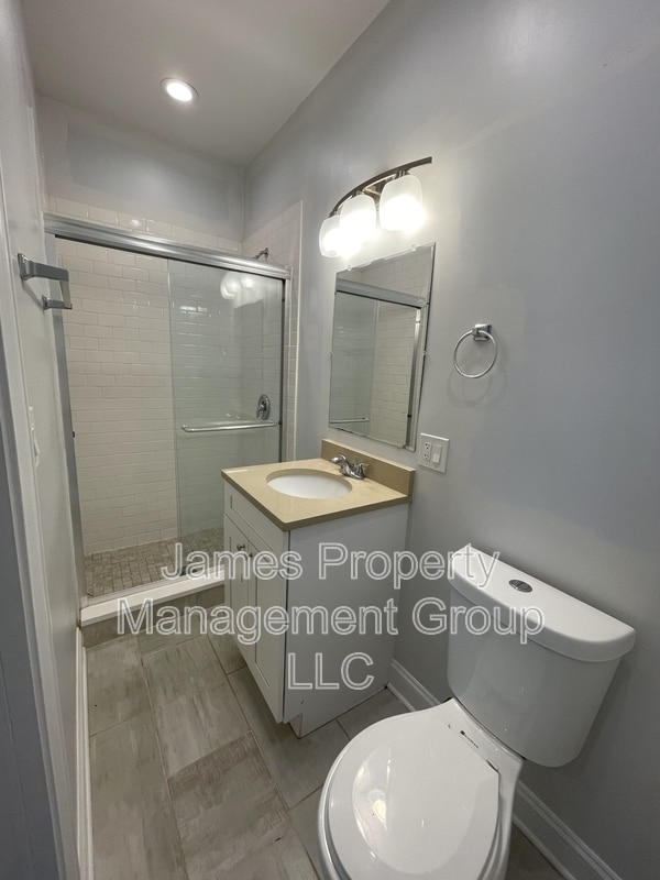 Building Photo - 5669 N Magnolia Ave