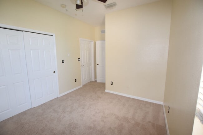 Building Photo - 8168 Boat Hook Loop