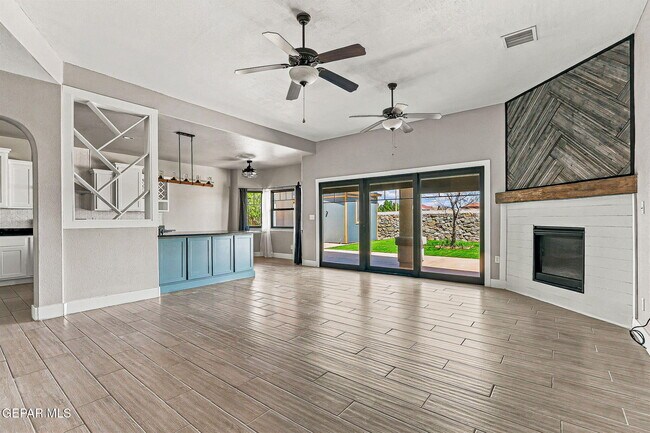 Building Photo - 14420 Navajo Point Dr