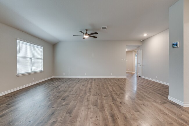 Building Photo - This brand-new, exquisite 3-bedroom, 2-bat...