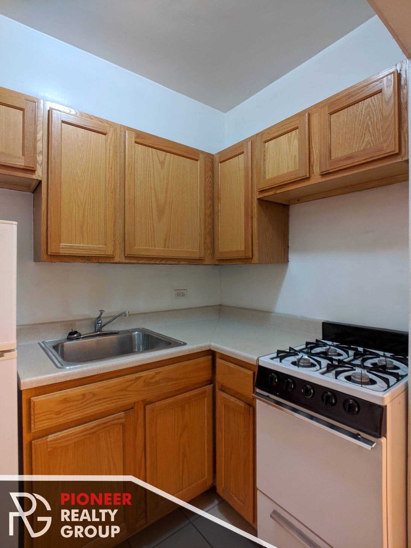 Building Photo - 1160 N Dearborn St