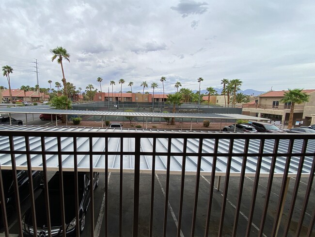 Building Photo - 1 Bedroom condo in guard gated community w...