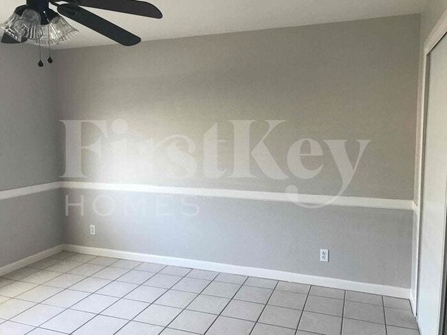 Building Photo - 9409 N 36th Dr