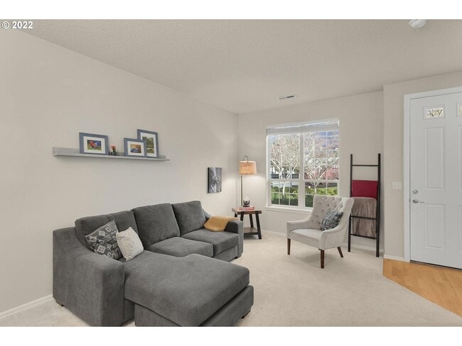Building Photo - Available 2BD/2.5BATH Townhome in Desirabl...