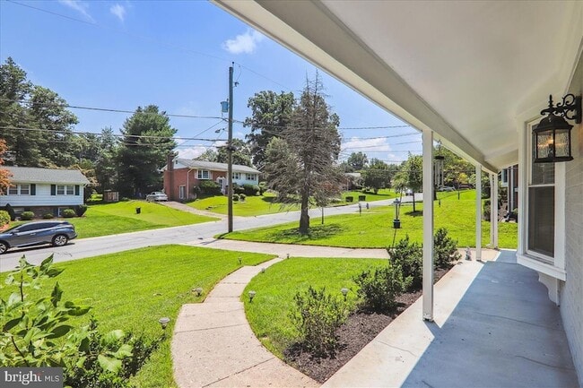 Building Photo - 2711 Weller Rd