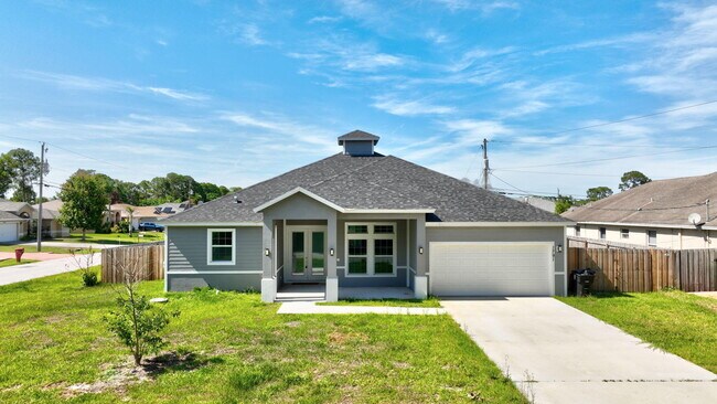 Building Photo - 1791 SW Effland Ave