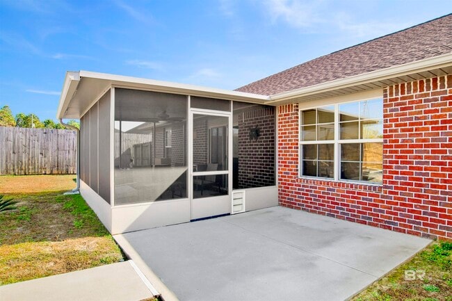 Building Photo - 33633 Field Stone Ln