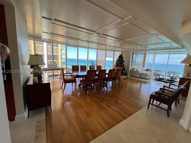 Building Photo - 17555 Collins Ave