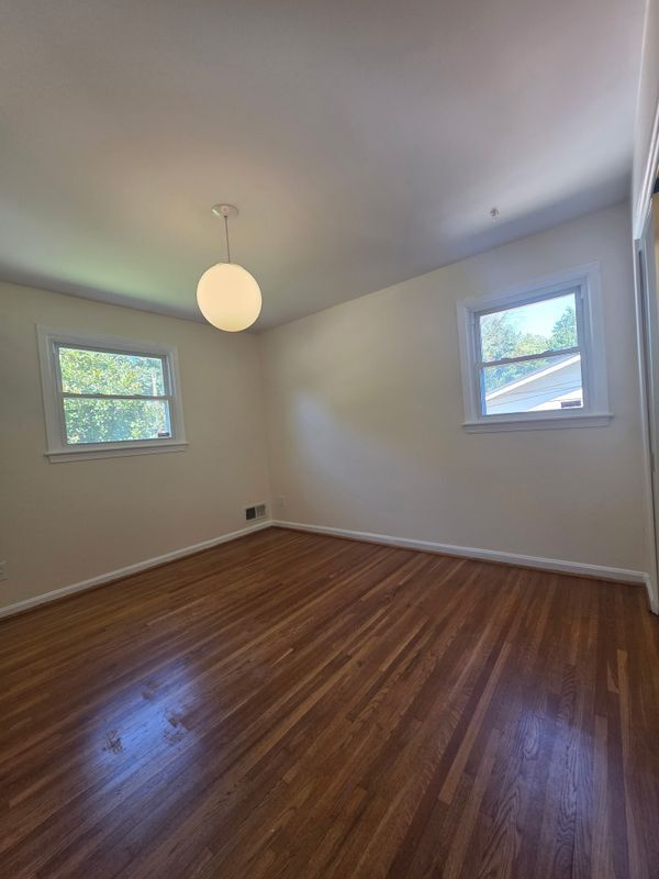 Building Photo - 612 Kenbrook Dr