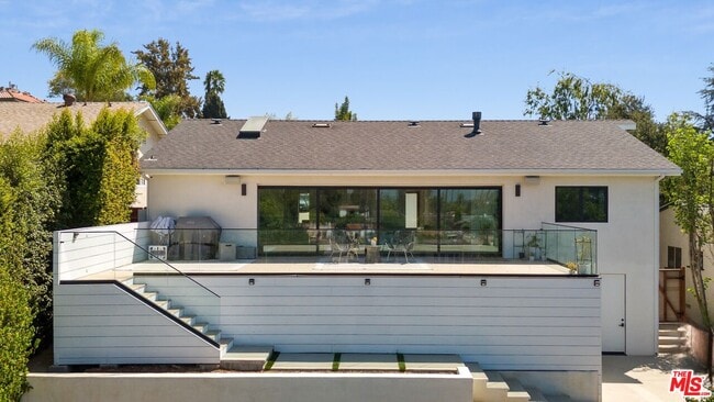 Building Photo - 5265 Dahlia Dr