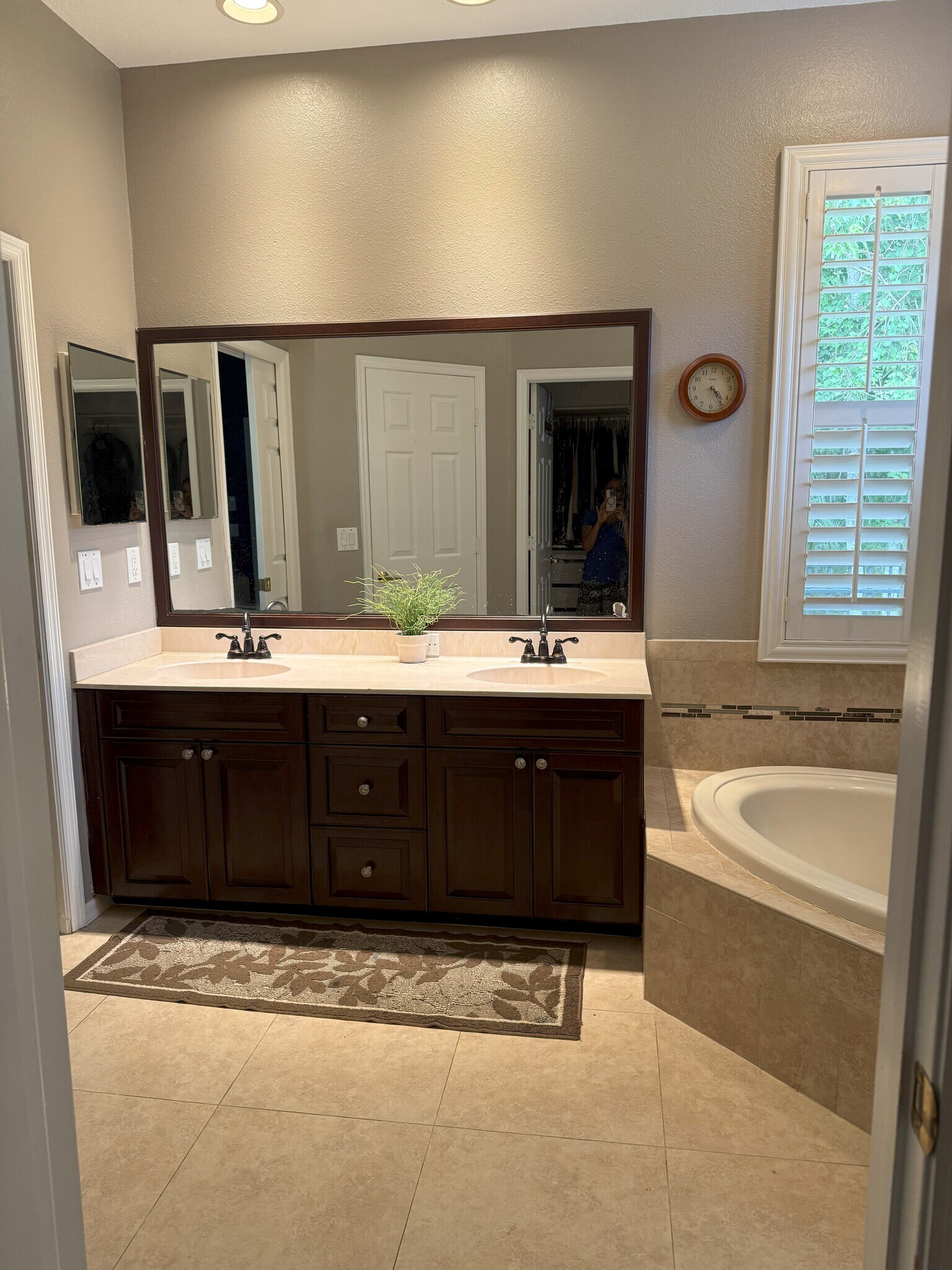 Building Photo - 9610 Gretna Green Dr