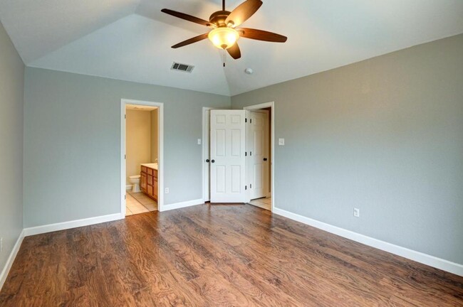 Building Photo - 1619 Merritt Dr