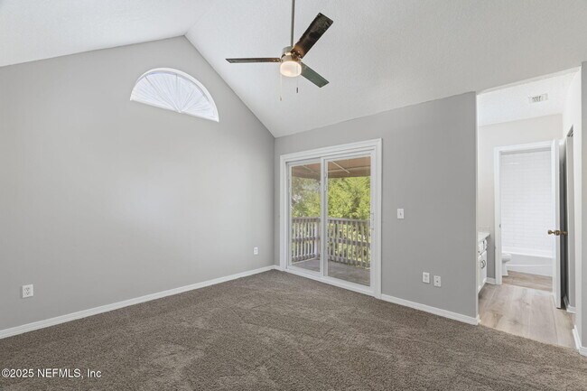 Building Photo - 2300 Twelve Oaks Dr