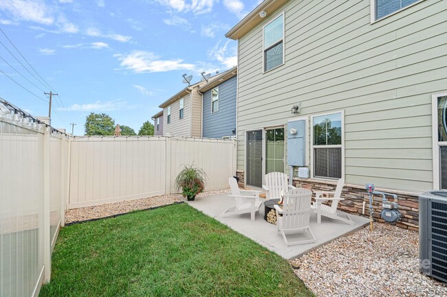 Building Photo - 206 Scenic View Ln