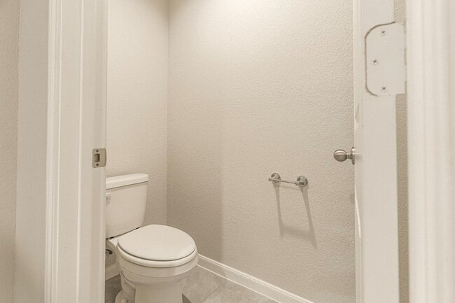 Building Photo - 7558 Highland Chase Dr