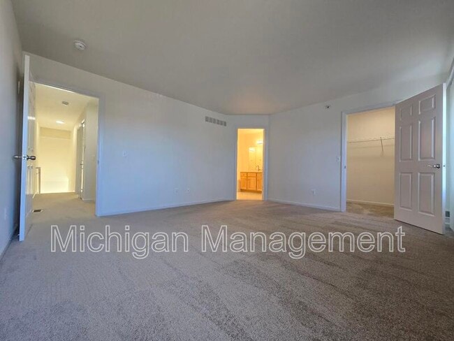 Building Photo - 2740 Barclay Way
