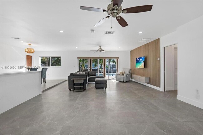 Building Photo - 1478 NE 57th St