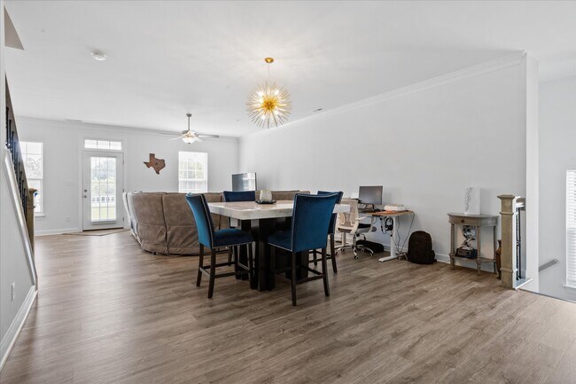 Building Photo - 208 Laydon Way