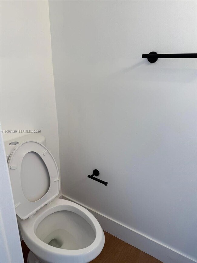 Building Photo - 4163 SW 66th Terrace