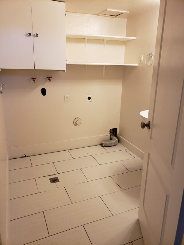 Building Photo - 170 W Foxbridge Dr