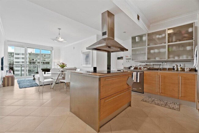 Building Photo - 218 SE 14th St