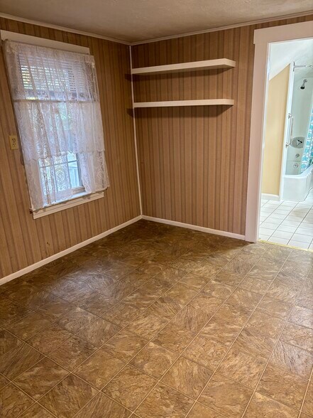 Building Photo - 72 Hoover St