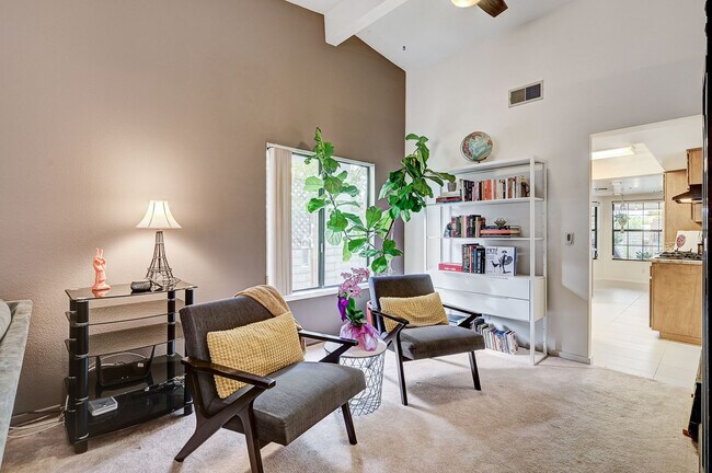 Building Photo - 2400 La Solana Way