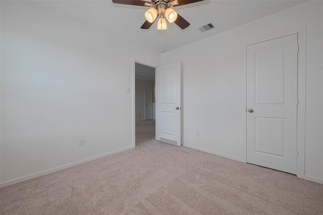 Building Photo - 5110 Sunvalley Bend Dr