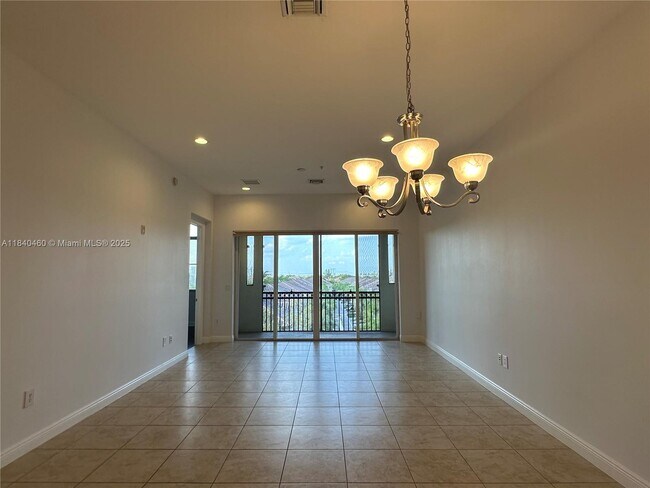 Building Photo - 3055 NW 126th Ave