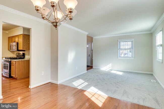 Building Photo - 3000 Winter Pine Ct
