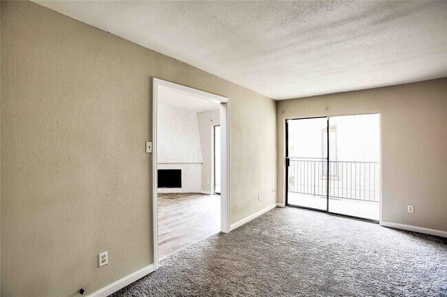 Building Photo - 10075 Westpark Dr