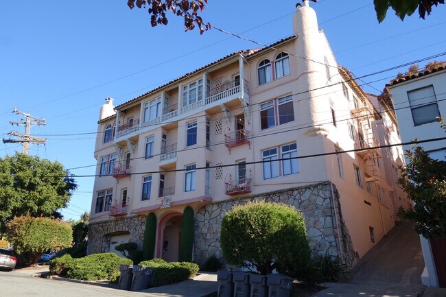 Building Photo - Cleveland Properties (882)