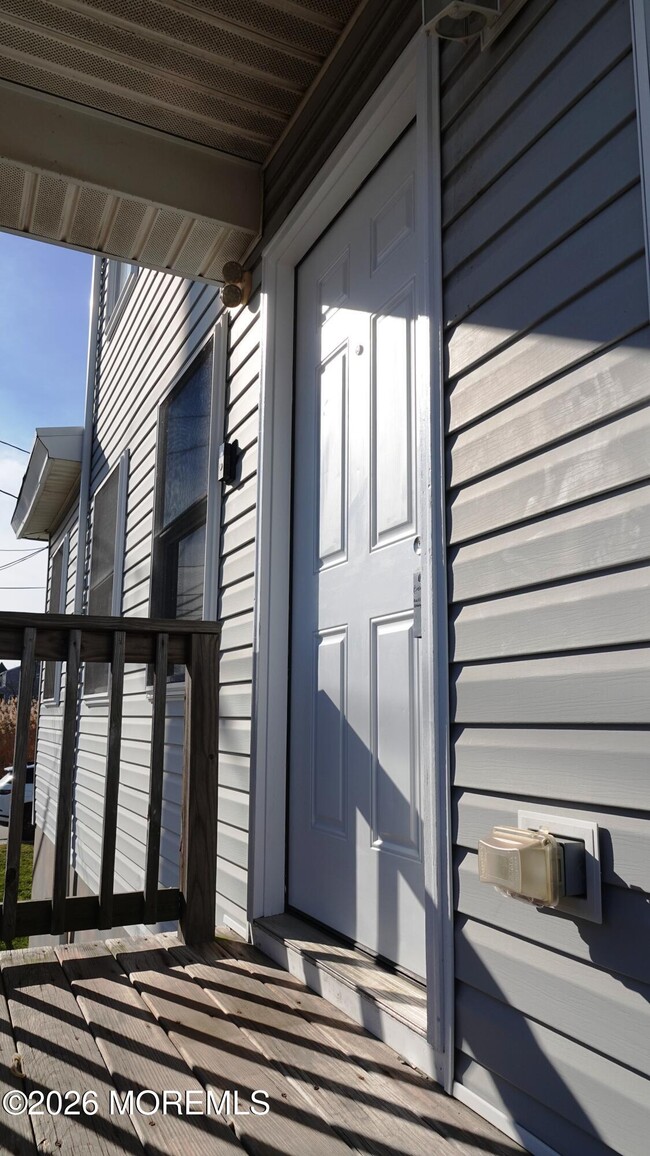 Building Photo - 20 Main St