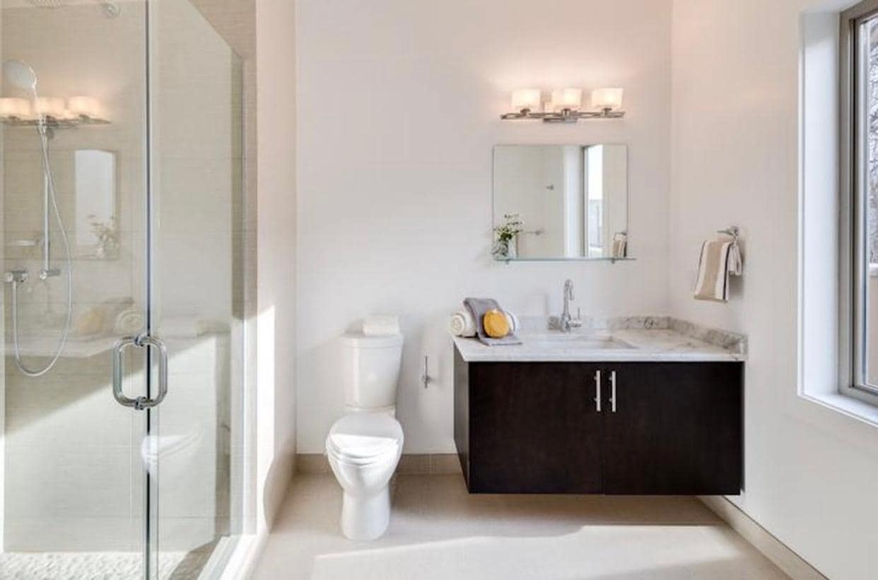 Main Bathroom - 919 N 5th St