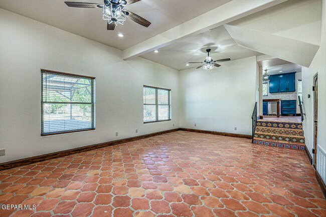Building Photo - 137 Lanell Dr